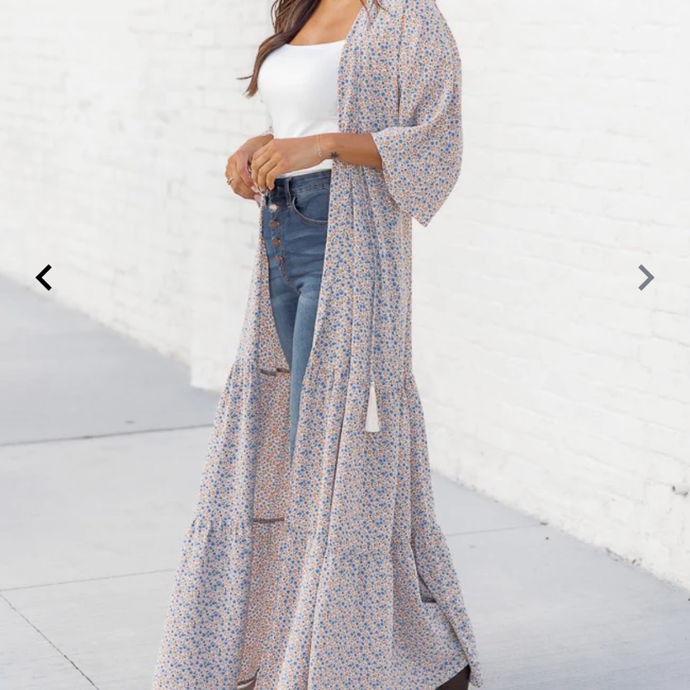 NWT pink Lily Kimono